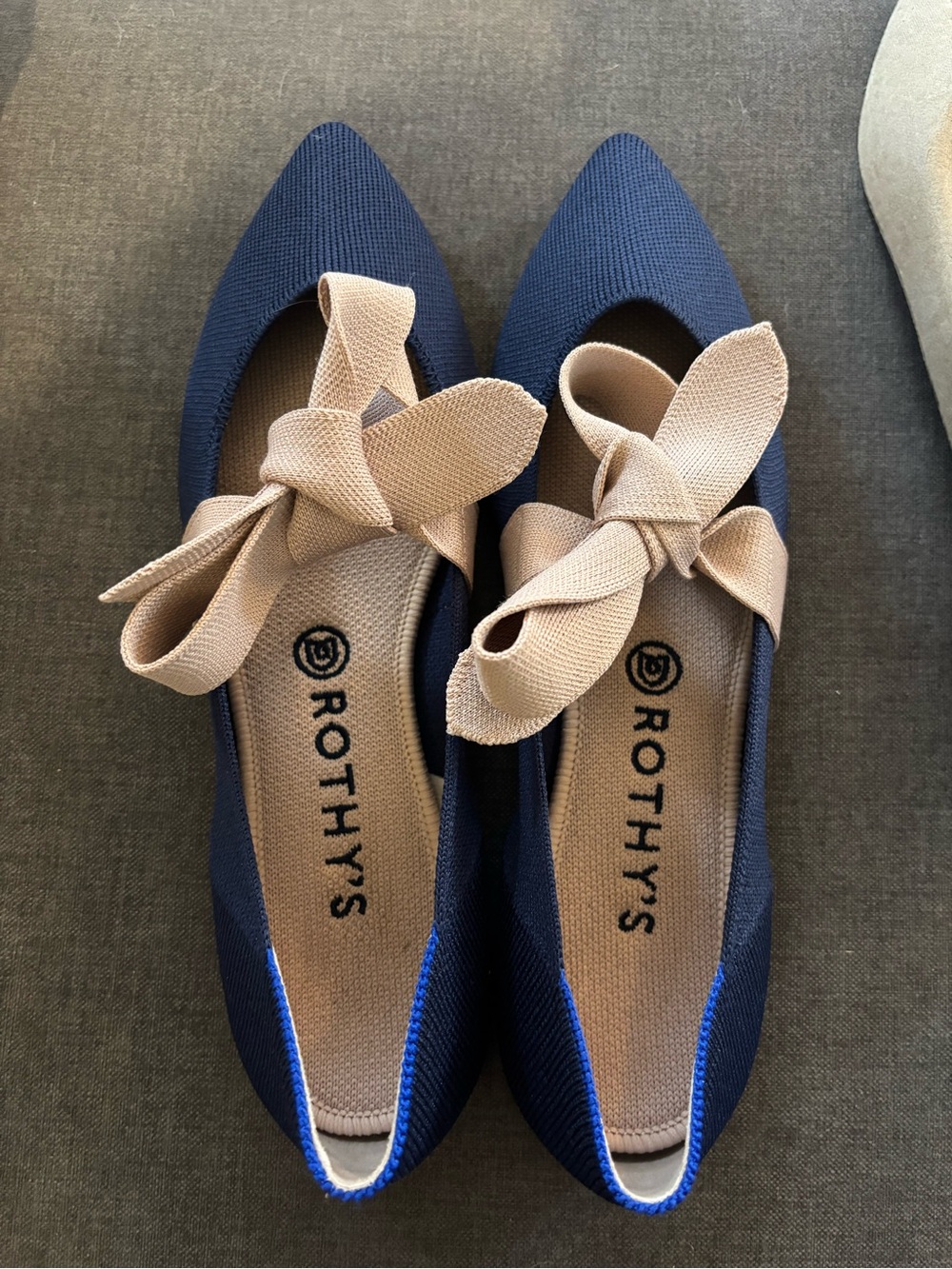 NIB Rothy's Navy Pointed Ballet Flats with Tan Bow